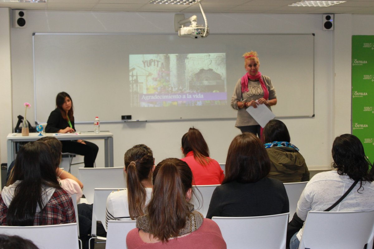 Conferencias de la artista Yupita
